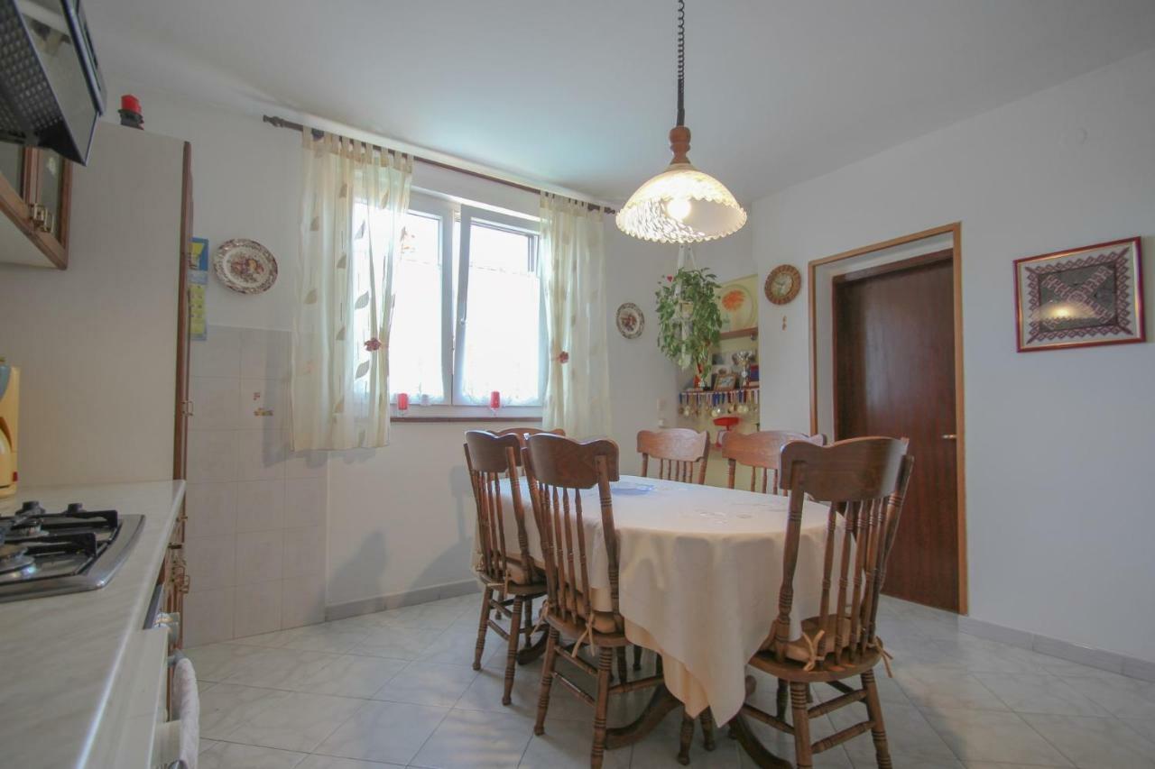 Nerina Apartment Новиград Екстериор снимка